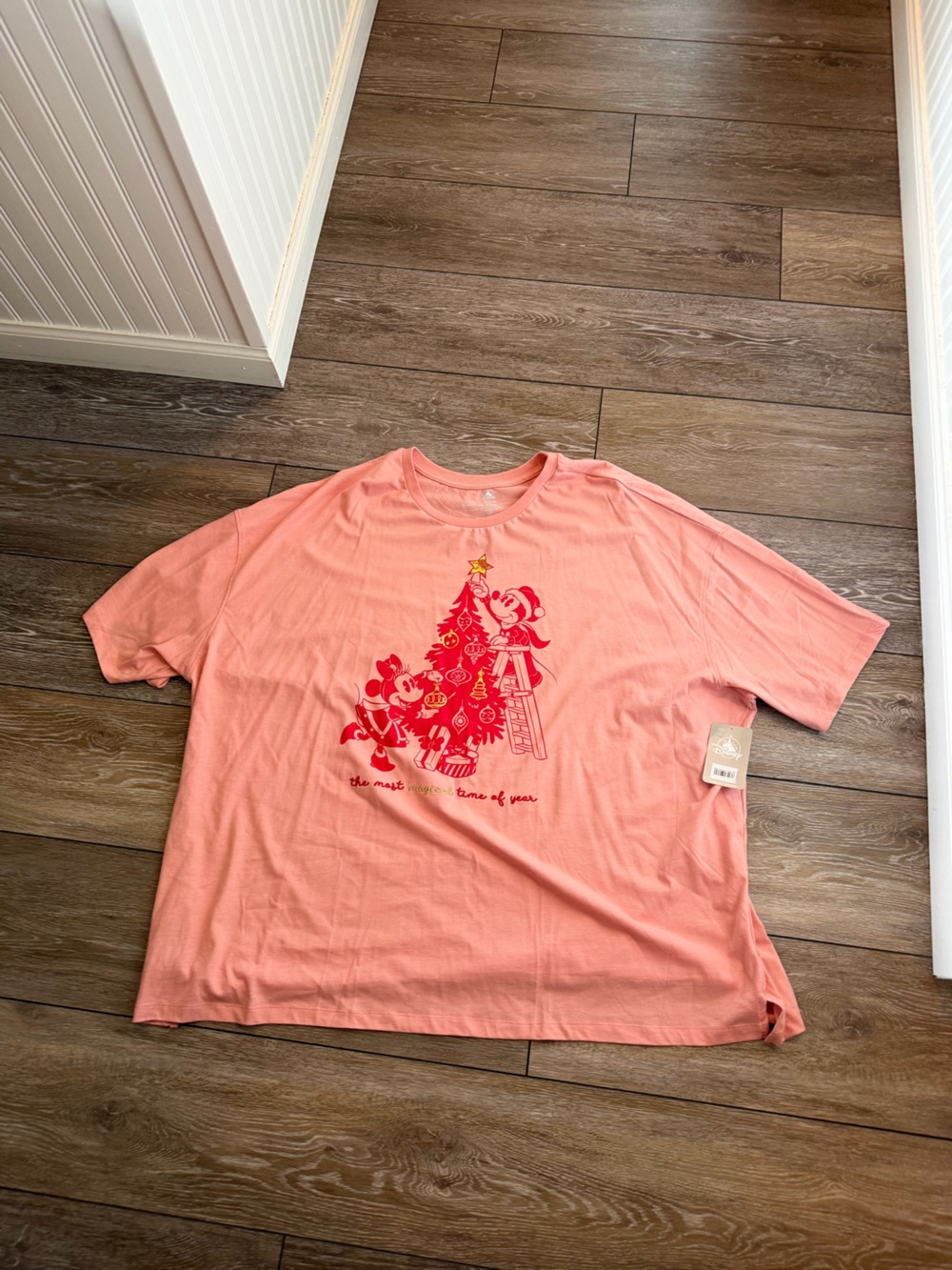 NWT Disney 3x Christmas top